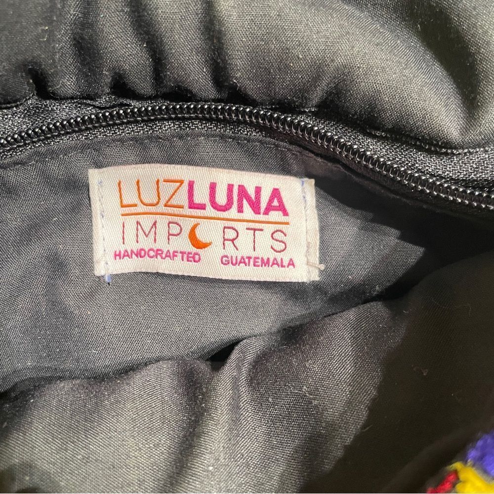 LUZLUNA IMPORTS Crossbody Bag Handmade in Guatemala - Picture 5 of 5
